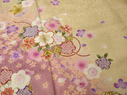 平和屋着物●豪華振袖　駒刺繍　花毬文　暈し染め　金彩　銀通し地　正絹　逸品　AABK7343ck
