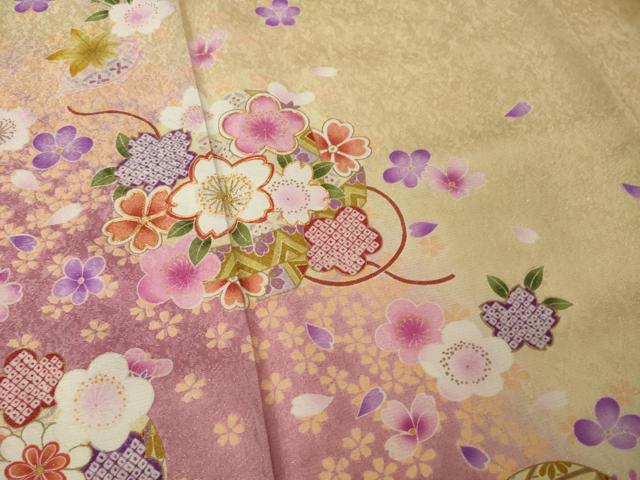 平和屋着物●豪華振袖　駒刺繍　花毬文　暈し染め　金彩　銀通し地　正絹　逸品　AABK7343ck