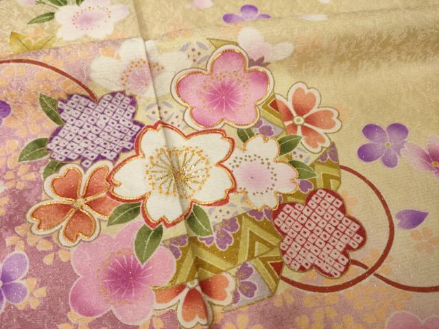 平和屋着物●豪華振袖　駒刺繍　花毬文　暈し染め　金彩　銀通し地　正絹　逸品　AABK7343ck