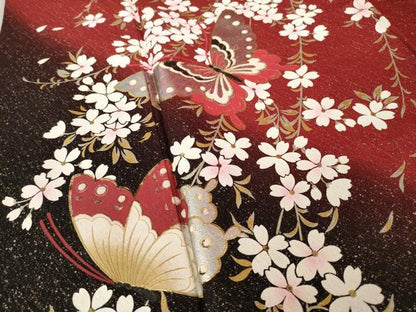 平和屋着物●森英恵・HANAE MORI　振袖　花蝶文　暈し染め　金彩　金通し地　正絹　逸品　AABK7374ck