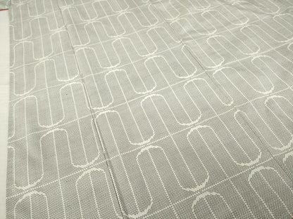 平和屋着物●本場大島紬　白大島　7マルキ　幾何学文様　正絹　逸品　AABK7397ck