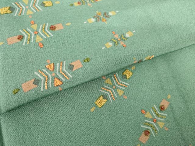 平和屋着物●訪問着　総刺繍　駒刺繍　中国三大刺繍　相良刺繍　幾何学文様　暈し染め　正絹　逸品　AABK7427ck