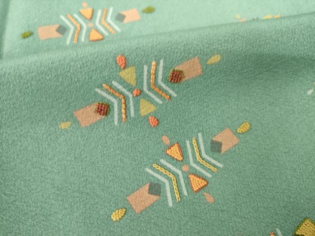 平和屋着物●訪問着　総刺繍　駒刺繍　中国三大刺繍　相良刺繍　幾何学文様　暈し染め　正絹　逸品　AABK7427ck