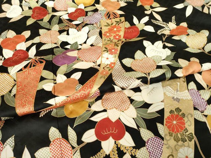 平和屋着物●十日町老舗ブランド　吉澤友禅　吾妻徳穂　振袖　駒刺繍　短冊花文　黒地　正絹　逸品　AABK7432ck
