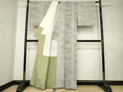 平和屋着物●本場結城紬　重要無形文化財　100亀甲　よろけ立涌花文　正絹　逸品　AABK7441ck