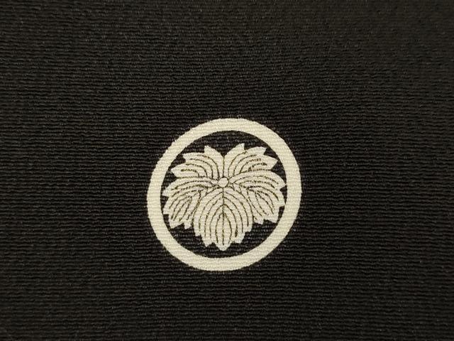 平和屋着物●豪華黒留袖　駒刺繍　立波花唐草文　正絹　逸品　AABK7466ck