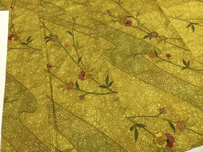 平和屋着物●本場染大島紬　中国三大刺繍　汕頭刺繍　スワトウ刺繍　総刺繍　草花文　さが美扱い　正絹　逸品　未使用　AABK7513fy