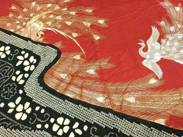 平和屋着物●豪華振袖　絞り　駒刺繍　孔雀花文　金銀彩　正絹　逸品　AABK7572fy