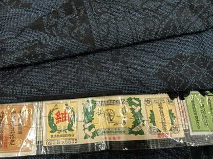 平和屋着物●本場真綿結城紬　100亀甲　風景文　証紙付き　正絹　逸品　未使用　AABK7600fy