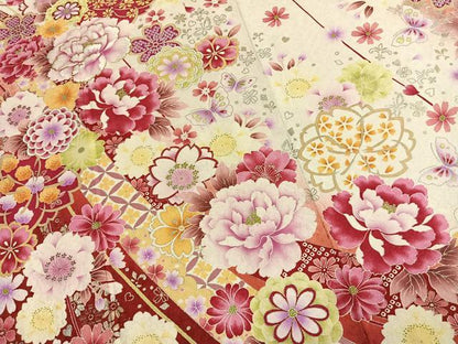 平和屋着物●豪華振袖　刺繍　花蝶文　暈し染め　金糸　金銀彩　銀通し地　正絹　逸品　AABK7704fy