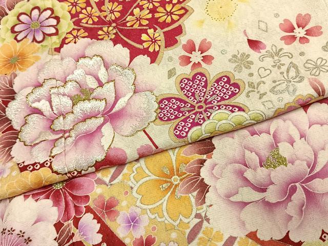 平和屋着物●豪華振袖　刺繍　花蝶文　暈し染め　金糸　金銀彩　銀通し地　正絹　逸品　AABK7704fy