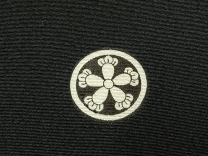 平和屋着物●豪華黒留袖　総刺繍　花鳥文　金糸　正絹　逸品　未使用　AABK7729fy