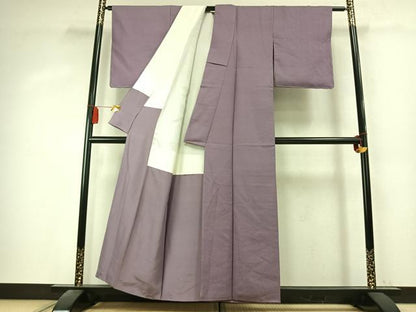 平和屋着物●上質な色無地　堅牢染　桔梗染　紋意匠　古代紫色　反端付き　正絹　逸品　未使用　AABK7772fy