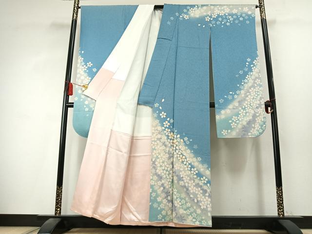 平和屋着物●豪華振袖　駒刺繍　舞桜文　暈し染め　金彩　銀通し地　正絹　逸品　AABK7792fy