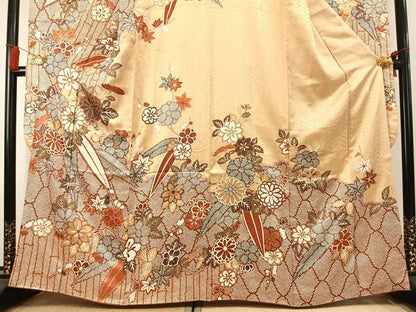 平和屋着物●十日町老舗ブランド　吉澤友禅　吾妻徳穂　振袖　駒刺繍　草花文　金彩　正絹　逸品　AABK7828fy