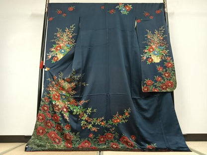 平和屋着物●豪華振袖　駒刺繍　草花文　金彩　正絹　逸品　AABK7884fy