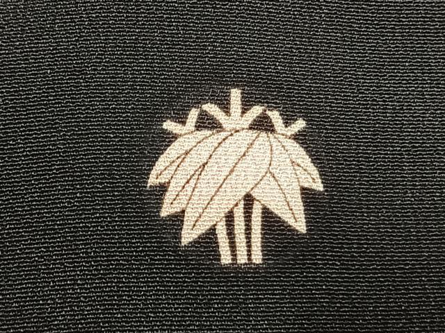 平和屋着物●アンティーク　大正ロマン　黒留袖　駒刺繍　更紗花文　金銀彩　正絹　逸品　AABK7889fy