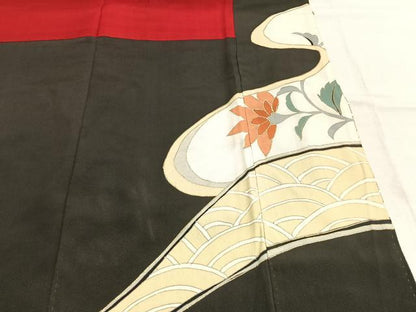 平和屋着物●アンティーク　大正ロマン　黒留袖　駒刺繍　更紗花文　金銀彩　正絹　逸品　AABK7889fy