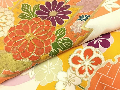 平和屋着物●訪問着　駒刺繍　草花文　金銀彩　正絹　逸品　AABK7938fy
