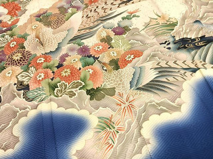 平和屋着物●豪華振袖　駒刺繍　孔雀花文　暈し染め　金糸　金彩　正絹　逸品　AABK7940fy
