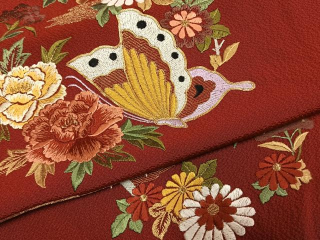 平和屋着物●豪華振袖　総刺繍　駒刺繍　花蝶文　金銀糸　正絹　逸品　AABK7968fy