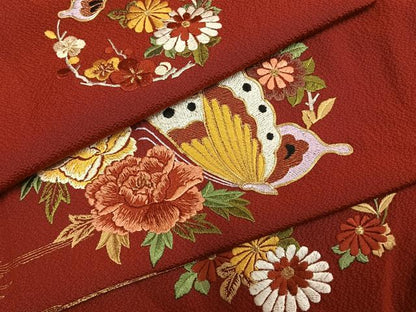 平和屋着物●豪華振袖　総刺繍　駒刺繍　花蝶文　金銀糸　正絹　逸品　AABK7968fy