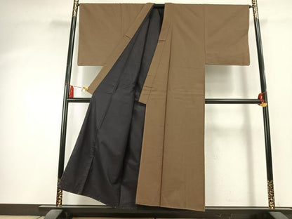 平和屋着物●男性　お召　色無地　朽葉色　正絹　逸品　未使用　AABK7987fy