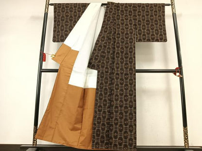 平和屋着物●国指定重要無形文化財　本場久米島紬　手織　正絹　逸品　未使用　AABK8014fy