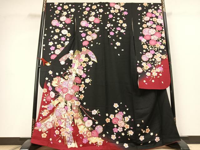 平和屋着物●豪華振袖　駒刺繍　草花文　暈し染め　黒地　金彩　正絹　逸品　AABK8058fy