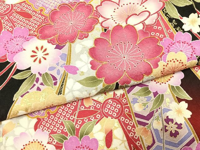 平和屋着物●豪華振袖　駒刺繍　草花文　暈し染め　黒地　金彩　正絹　逸品　AABK8058fy
