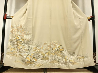平和屋着物●創業460年・千總　色留袖　駒刺繍　草花文　金彩　正絹　逸品　AABK8076fy