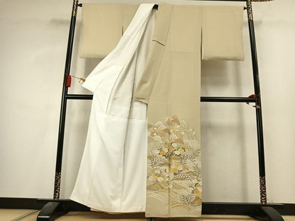 平和屋着物●創業460年・千總　色留袖　駒刺繍　草花文　金彩　正絹　逸品　AABK8076fy