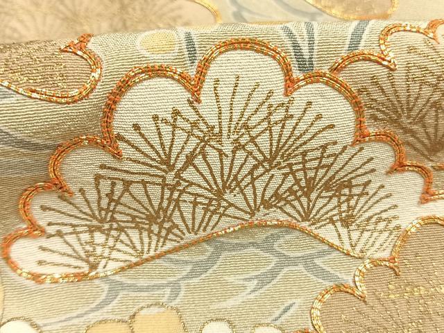 平和屋着物●創業460年・千總　色留袖　駒刺繍　草花文　金彩　正絹　逸品　AABK8076fy