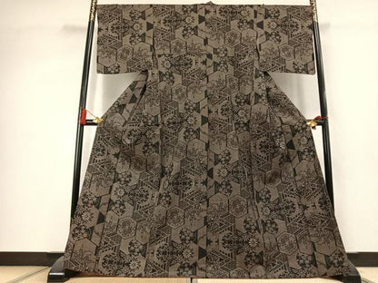 平和屋着物●本場大島紬　7マルキ　草花文　正絹　逸品　AABK8087fy