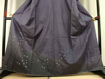 平和屋着物●本場染大島紬　訪問着　総刺繍　舞桜文　正絹　逸品　AABK8094fy