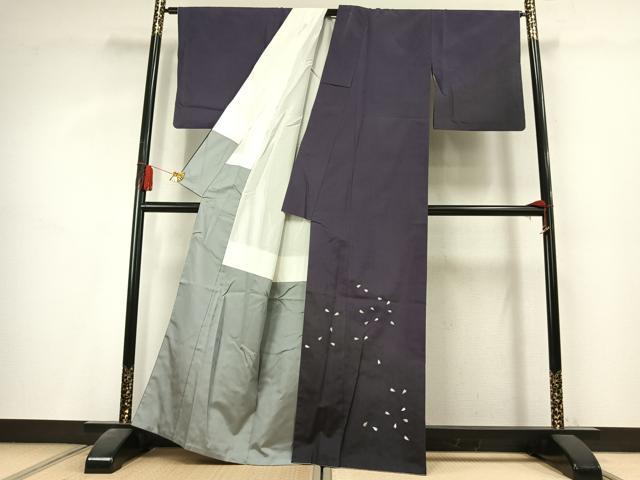 平和屋着物●本場染大島紬　訪問着　総刺繍　舞桜文　正絹　逸品　AABK8094fy