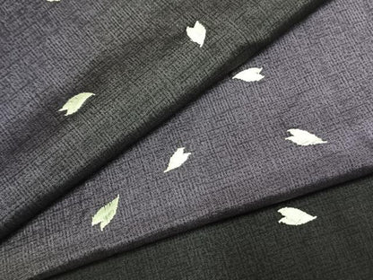 平和屋着物●本場染大島紬　訪問着　総刺繍　舞桜文　正絹　逸品　AABK8094fy