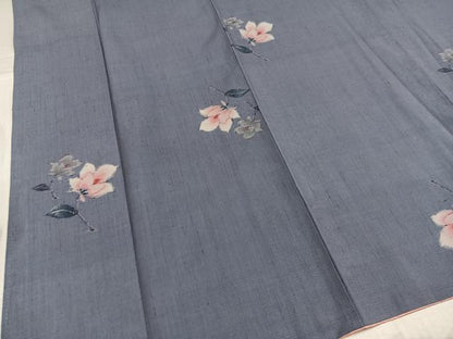 平和屋着物●真綿結城紬　小千谷紬　草花文　反端付き　正絹　逸品　AABK8138ph