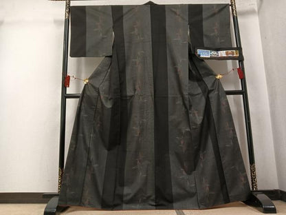 平和屋着物●本場大島紬　古代染色純泥染　9マルキ　舞蝶文　衣の譜　証紙付き　久井絹織物謹製　正絹　逸品　AABK8148ph