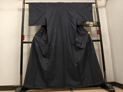 平和屋着物●本場大島紬　古代純泥染　7マルキ　枝花文　宮田仲夫作　証紙付き　正絹　逸品　未使用　AABK8228ph