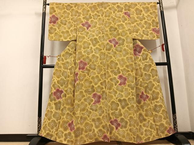 平和屋着物●上質な小紋　型染め　梅文　鬼しぼ縮緬　正絹　逸品　未使用　AABK8259ph