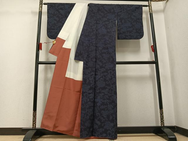 平和屋着物●結城紬　花唐草文　正絹　逸品　AABK8276ph