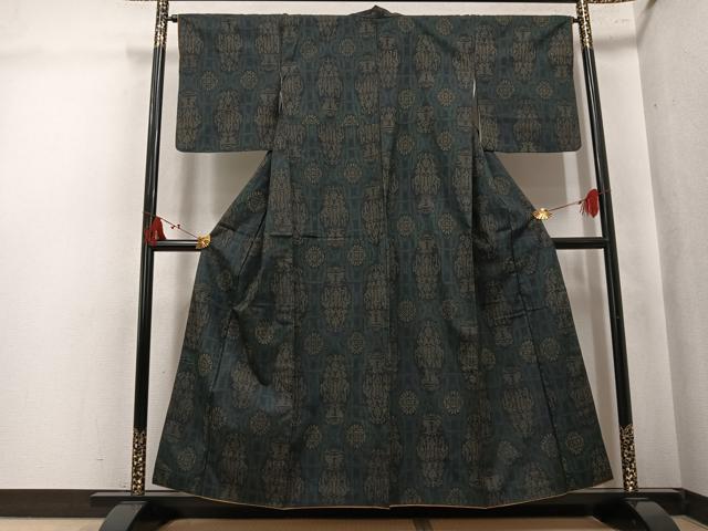 平和屋着物●本場大島紬　舞花文　正絹　逸品　AABK8278ph