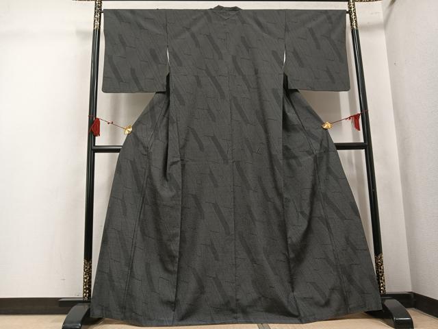 平和屋着物●本塩沢　110亀甲　斜縞　黒地　正絹　逸品　AABK8280ph