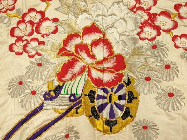 平和屋本店●色打掛　和装　婚礼　結婚式　花嫁　神社挙式　駒刺繍　花車枝梅文　金銀糸　逸品　AABK8282fw