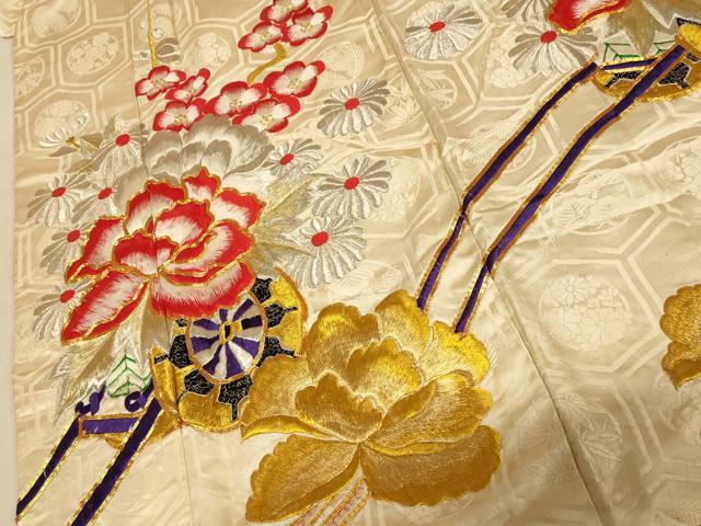 平和屋本店●色打掛　和装　婚礼　結婚式　花嫁　神社挙式　駒刺繍　花車枝梅文　金銀糸　逸品　AABK8282fw