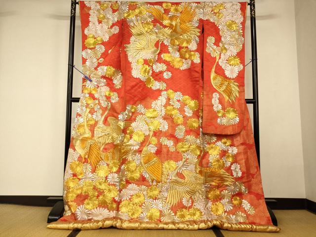 平和屋本店●色打掛　和装　婚礼　結婚式　花嫁　神社挙式　駒刺繍　群れ鶴舞花文　金銀糸　逸品　AABK8293fw