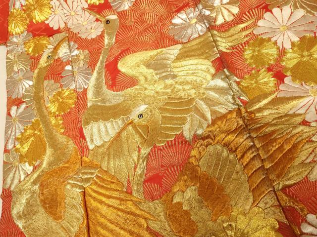 平和屋本店●色打掛　和装　婚礼　結婚式　花嫁　神社挙式　駒刺繍　群れ鶴舞花文　金銀糸　逸品　AABK8293fw