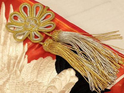 平和屋本店●色打掛 和装 婚礼 結婚式 花嫁 神社挙式 駒刺繍 飛鶴花蝶丸文 暈し染め 金糸 金彩 金通し地 逸品 AABK8294fw