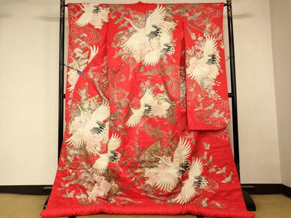 平和屋本店●色打掛 和装 婚礼 結婚式 花嫁 神社挙式 手描き 刺繍 飛鶴草花扇子文 金糸 金彩 ラインストーン 逸品 AABK8295fw
